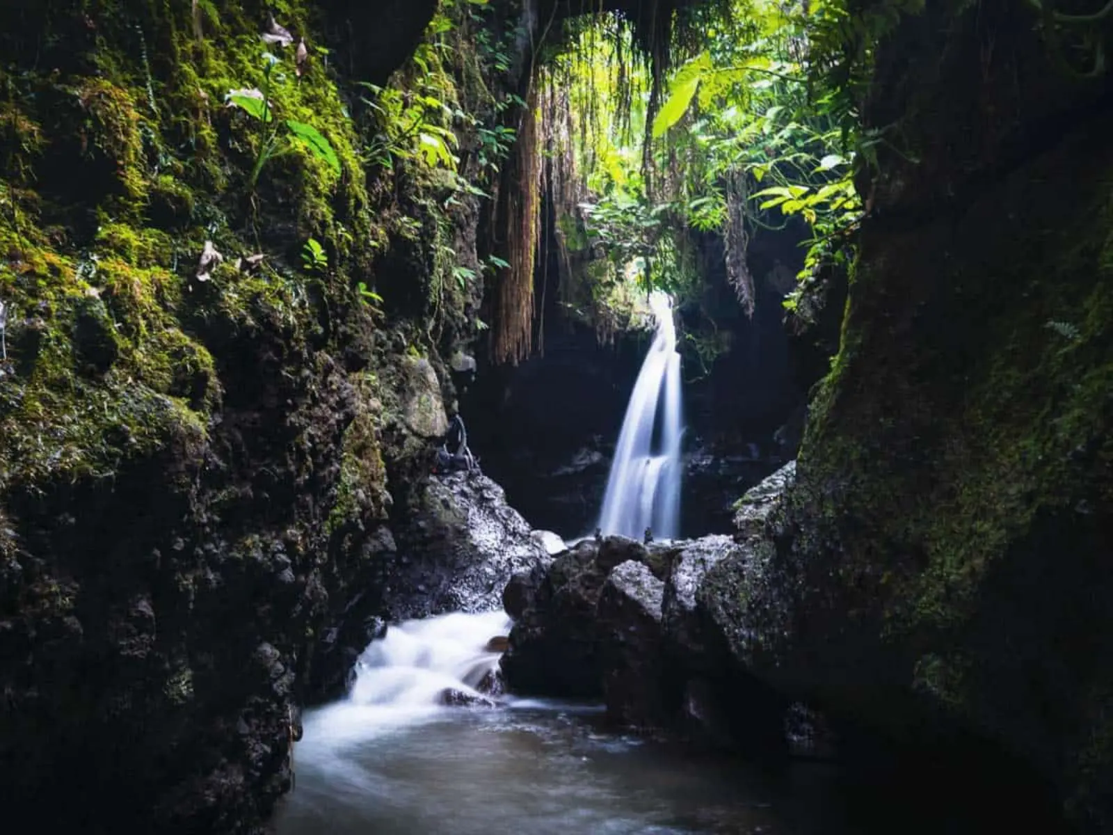 Sarang Walet Waterfall